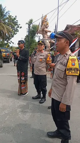 KAPOLSEK WONOTIRTO POLRES BLITAR  PIMPIN LANGSUNG PENGAMANAN KARNIVAL DI DESA NGENI KECAMATAN WONOTIRTO KABUOATEN BLITAR #polripresisi #polresblitarkabupaten #CiptaKondisi  #PolresBlitar 