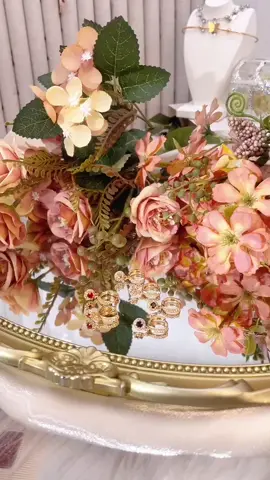 Niah saran buat jadiin gift auto sukaa. Tag atau Bestie kamu🤩 250909 lm312 #earrings #earringlovers #promoguncng99 #jewellery #outfit 