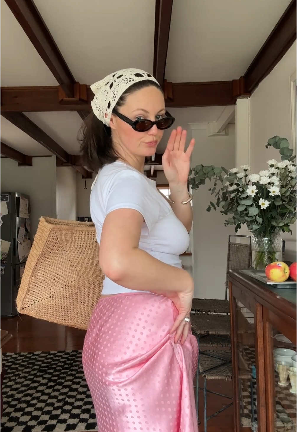 Getting dressed for a beautiful Spring day with @Ebony Rose 🦢 #springoutfit #OOTD 