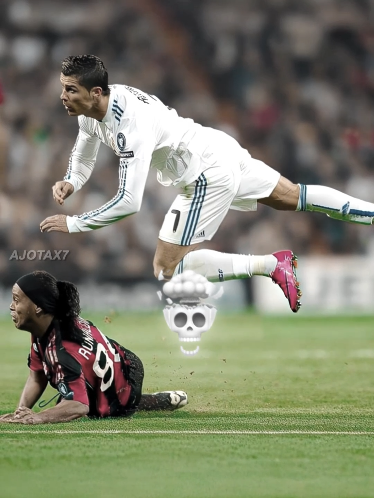 Ronaldo x Ronaldinho 🤯 #cristianoronaldo #cr7 #ronaldo #football #fyp #ronaldinho