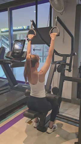 New machine, new gains 💪🏻 Here's how to use our DIVERGING LAT PULL DOWN🔥 #fypsingapore#fyp#anytimefitness #anytimefitnesssingapore#af