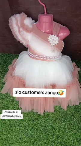 #creatorsearchinsights  this is available in different colors and best fits 3yrs old girl. talk to us 0715024923 #nairobitiktokers #charleswatudress #kidsfashion #kidsdresses 
