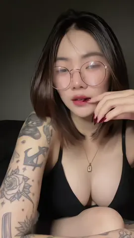 #สาวกําเเพงเพชร #ผู้หญิงสักลาย 