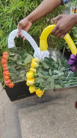 Acrylic Flower Bags. 💰 Kes 1000/- for 2 💰 Kes 750/- for 1 ✅Follow @accessories_by_princem ✅WhatsApp ☎📞+254716966966 ✅DM 📩 Prince M for you discount this month. 📍 Muindi Mbingu, CBD #fyp #projectready #flowerbags  #acryluc #accessories