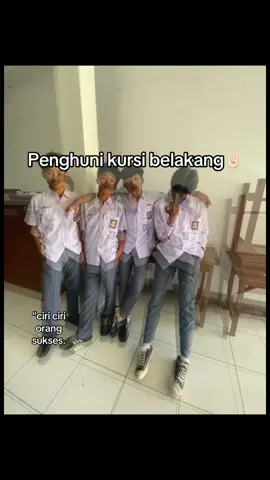 uda tau kan artinya duduk di belakang? #xyzbca #viral #ypシ #sekolah 