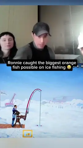 Ronnie caught the biggest orange #icefishing #kickstreaming #ronnieradke 