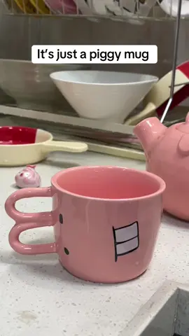 Absolutely in love with this piggy mug 🍵 