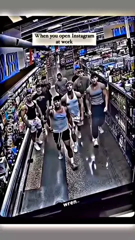 When You open Instagram At Work #magiccoolingmagicnowid #lovenwantitichallenge #dontspillchallenge ##TimeWarpScan #challenges_tiktok 