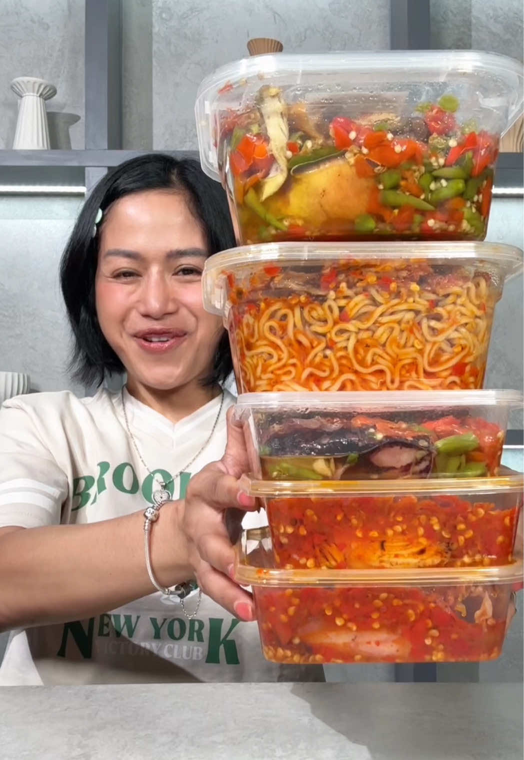 Sudah nyobain @FOXBUD Coffee belum, buruan dech ke minimarket atau beli di Tiktok Shop #awurawuremplok #faridanurhan 