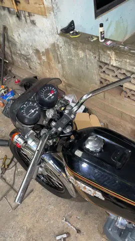 GL 100 styel 79 prts” imi sok depan Mp ngatasi 👌🏽#gl10079style #gl100 #gl100modifikasi #gl100teyeng #gl100indonesia 