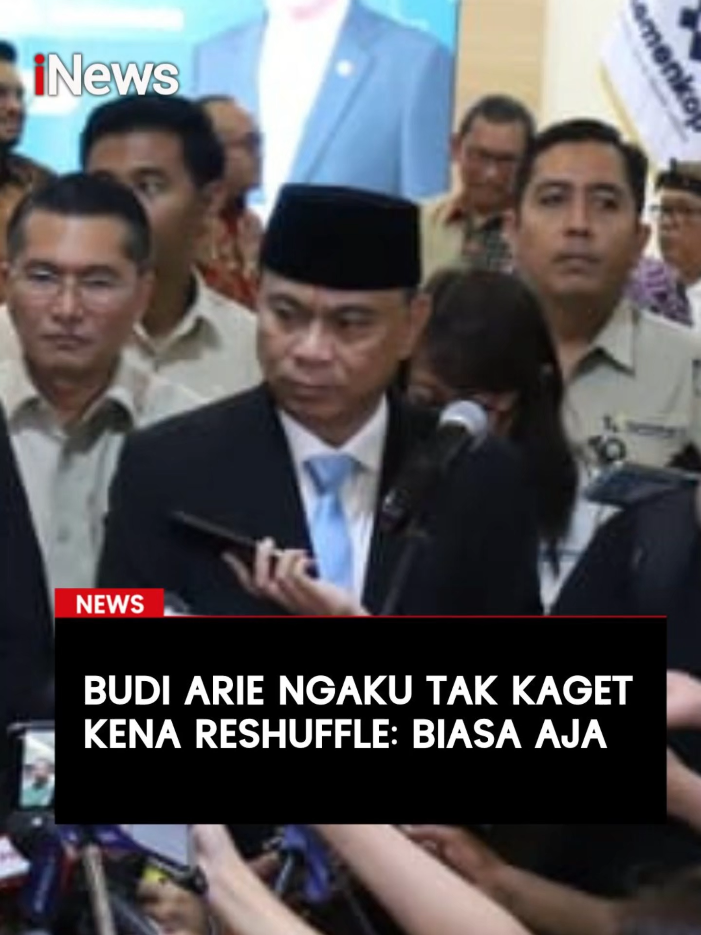 Menteri Koperasi periode 2024-2025, Budi Arie Setiadi mengaku tak kaget ketika mengetahui dirinya akan dicopot dari jabatan Menteri Koperasi dan digantikan oleh Wakil-nya, Ferry Juliantono. Meski diakuinya ia baru mendapat kabar reshuffle pada hari yang sama. Hal tersebut ia ungkapkan dalam sesi wawancara usai upacara Serah Terima Jabatan atau Sertijab Menteri Koperasi yang dilangsungkan di Kementerian Koperasi di Jakarta Selatan pada Selasa (9/8/2025). 