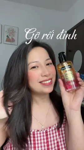 Gỡ rối mà không cần dùng lược hay tay đâu nè. Muốn tóc đẹp vào nếp suôn mượt thì phải dùng serum đó nha 🤗🤗🤗 #TRESEMME #tresemmekeratinsmooth #hoptaccungunilever #trinhnhaxinh 
