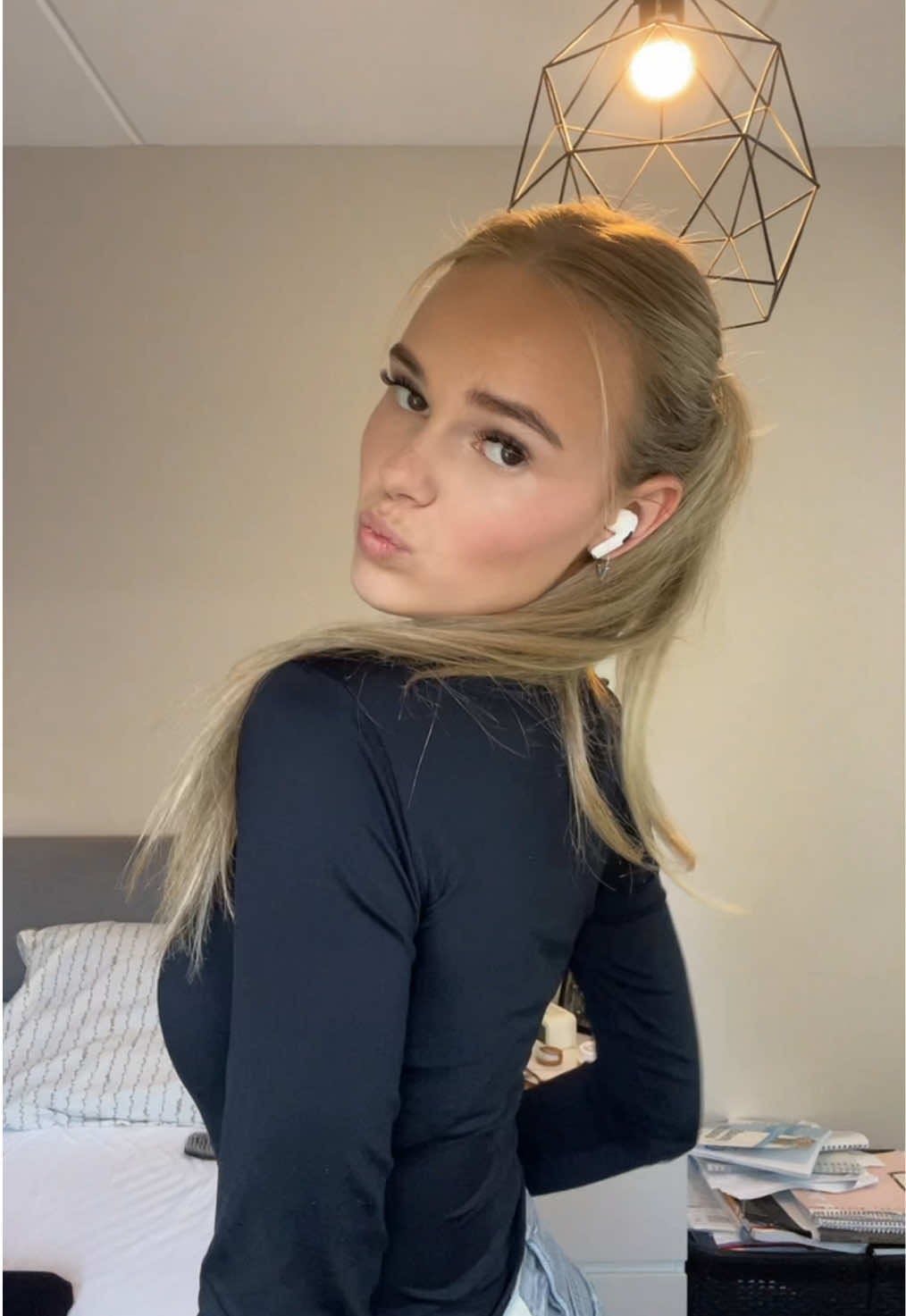 De oortjes verpesten het helaas #fyp #OOTD #fitcheck #foryou #viral 