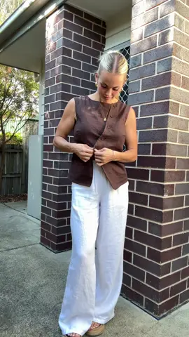 Affordable OOTD thanks to @kmart australia  White linen pants: $15  Brown linen vest : $25  #OOTD #affordablefashion #kmart #womensfashion #workclothes 