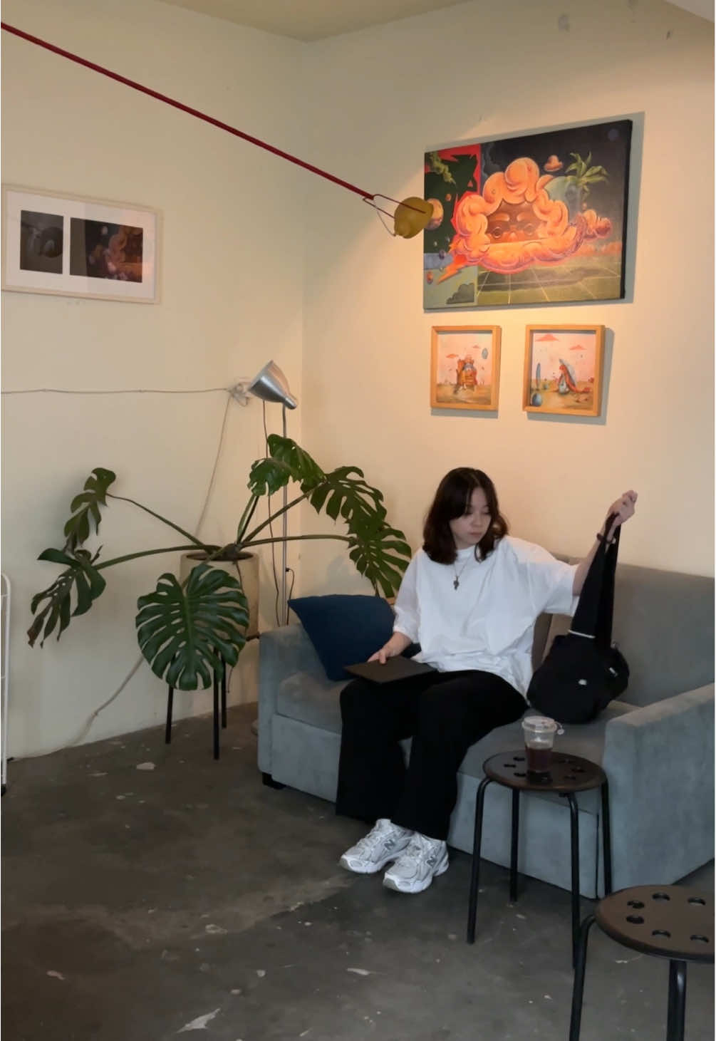 Slow Tuesday 〰️ with these oversized, comfy, soothing, cozy shirts Im wrapped with bunch of colors; white, black, navy, light blue, benhur blue n army all ofem L to XL
