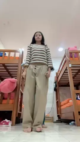 wihhh april lagi belajar dence ke Tasya nih guys 😍 @APINGG @da7_tasyaallesia #fyp #indosiar #da7 #viral #dence 