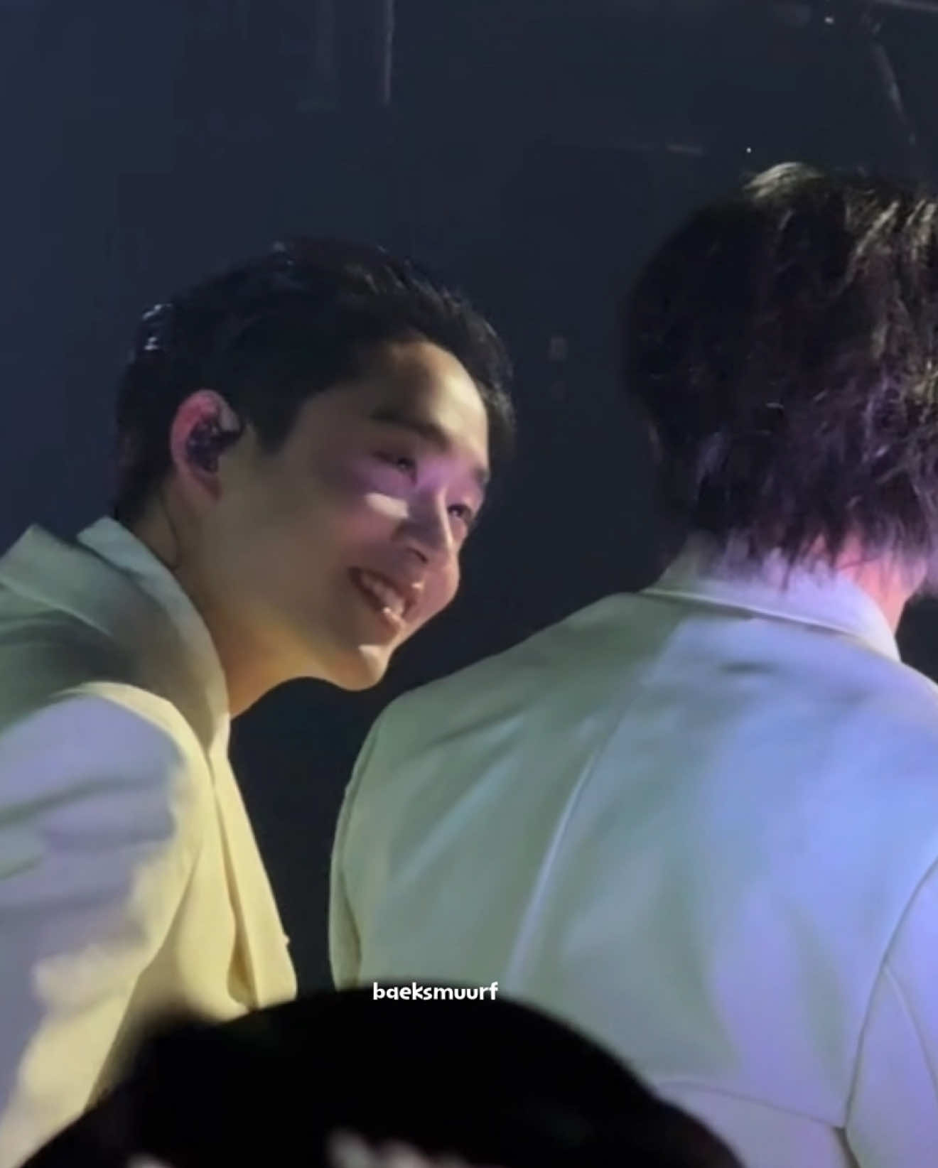 find someone that looks at you like how est looks at william #williamest #วิลเลี่ยมเอส #williamjkp #est_rvp #fyp 