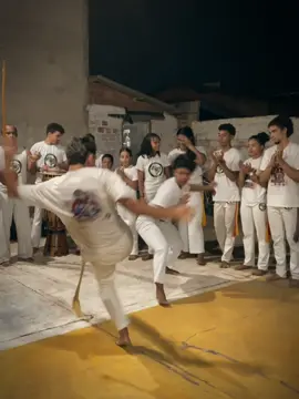 Vai tomar flechada 🏹#capoeiraproibida #floreios #edits #floreios #melhorcapoeira 