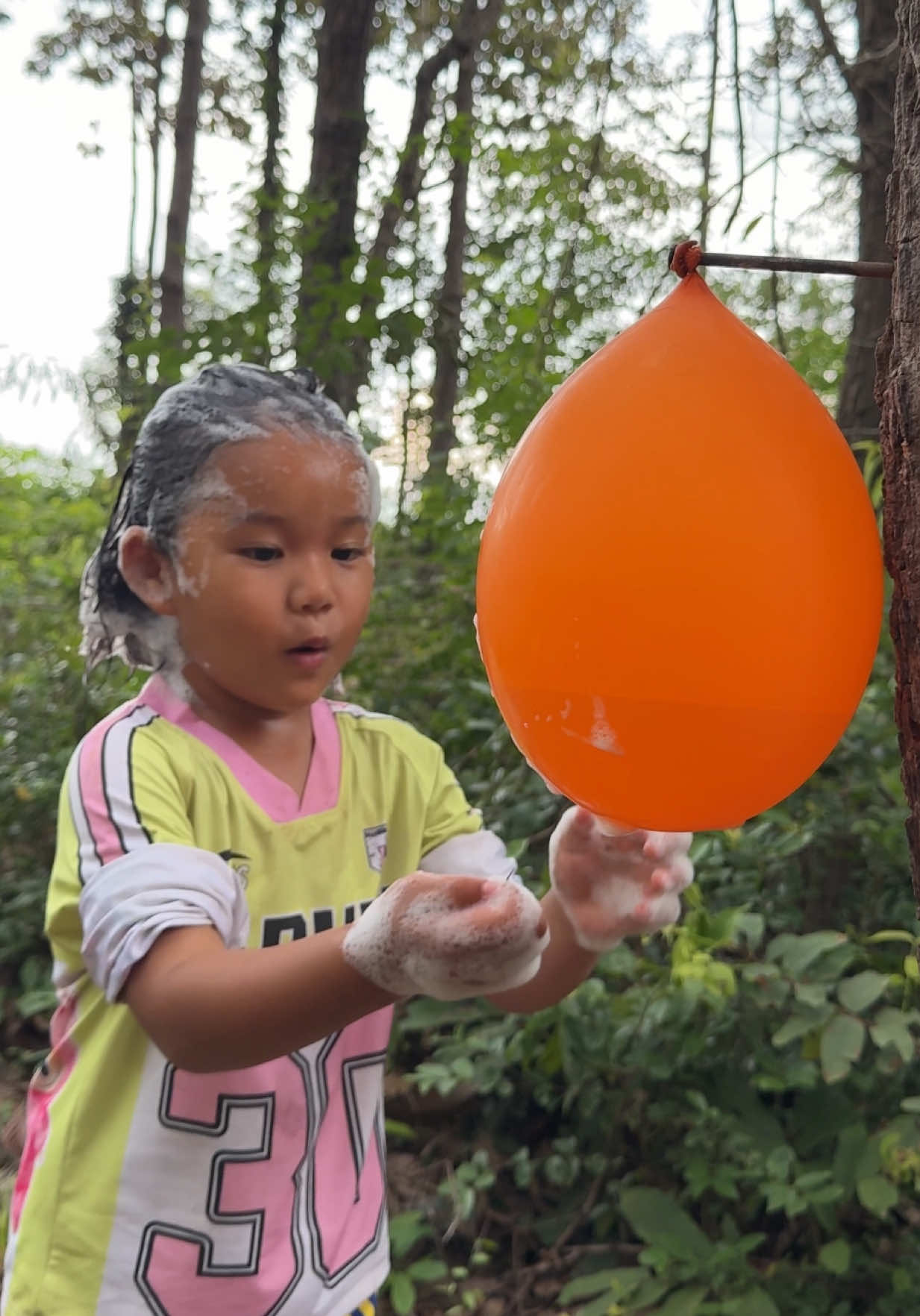 Survival Skills: single mom show SURVIVAL with water saving #Outdoors #LifeHack #water 