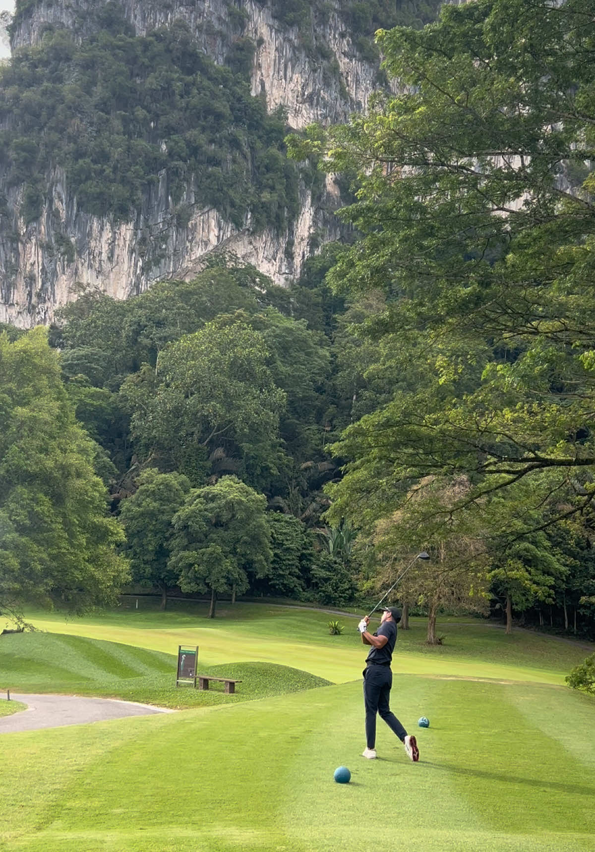 🏌🏽‍♂️🍃🌳 #golf #golfcourse #golftiktok #golfmalaysia #kualalumpur 