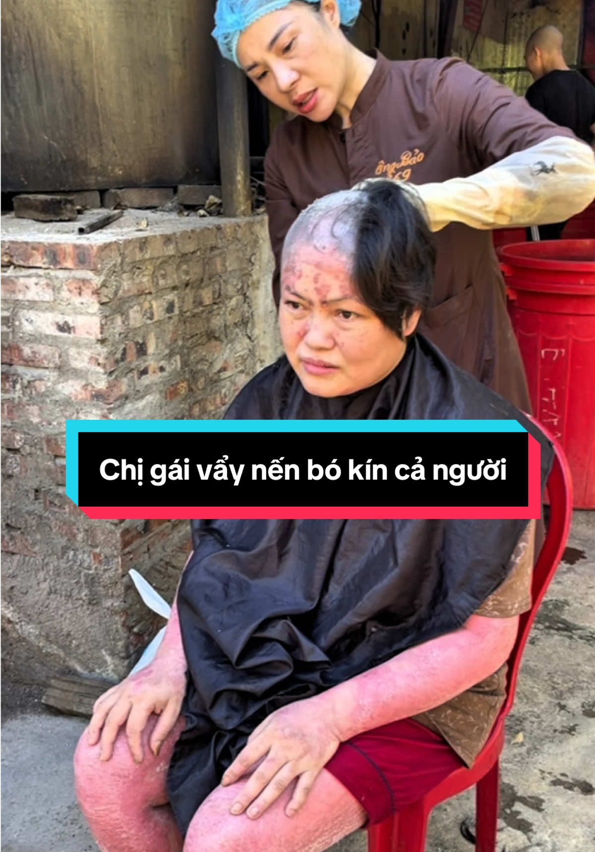 Hôm nay là ngày đầu tiên chị ấy đến nhà cô Tuyêdn uống và ngâm nước lá đấy các bác #vaynen #viemdacodia @Thị tuyến dc 35 