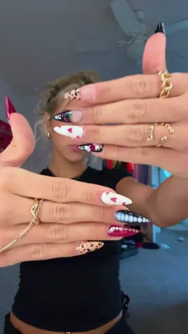 i love doing my nails