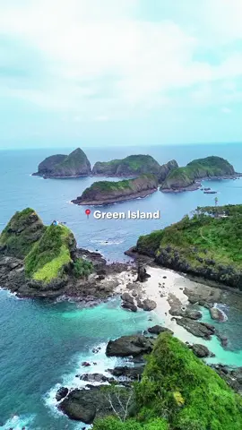 bangga jadi warga banyuwangi, ini gugusan pulau nya cantik banget weh #greenislandbanyuwangi #exoticijen 