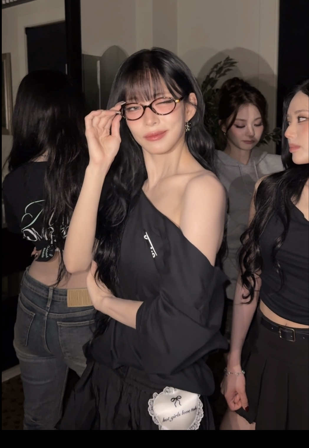 예쁜 애 옆에 예쁜 애 … 더보기 #fromis_9 #프로미스나인