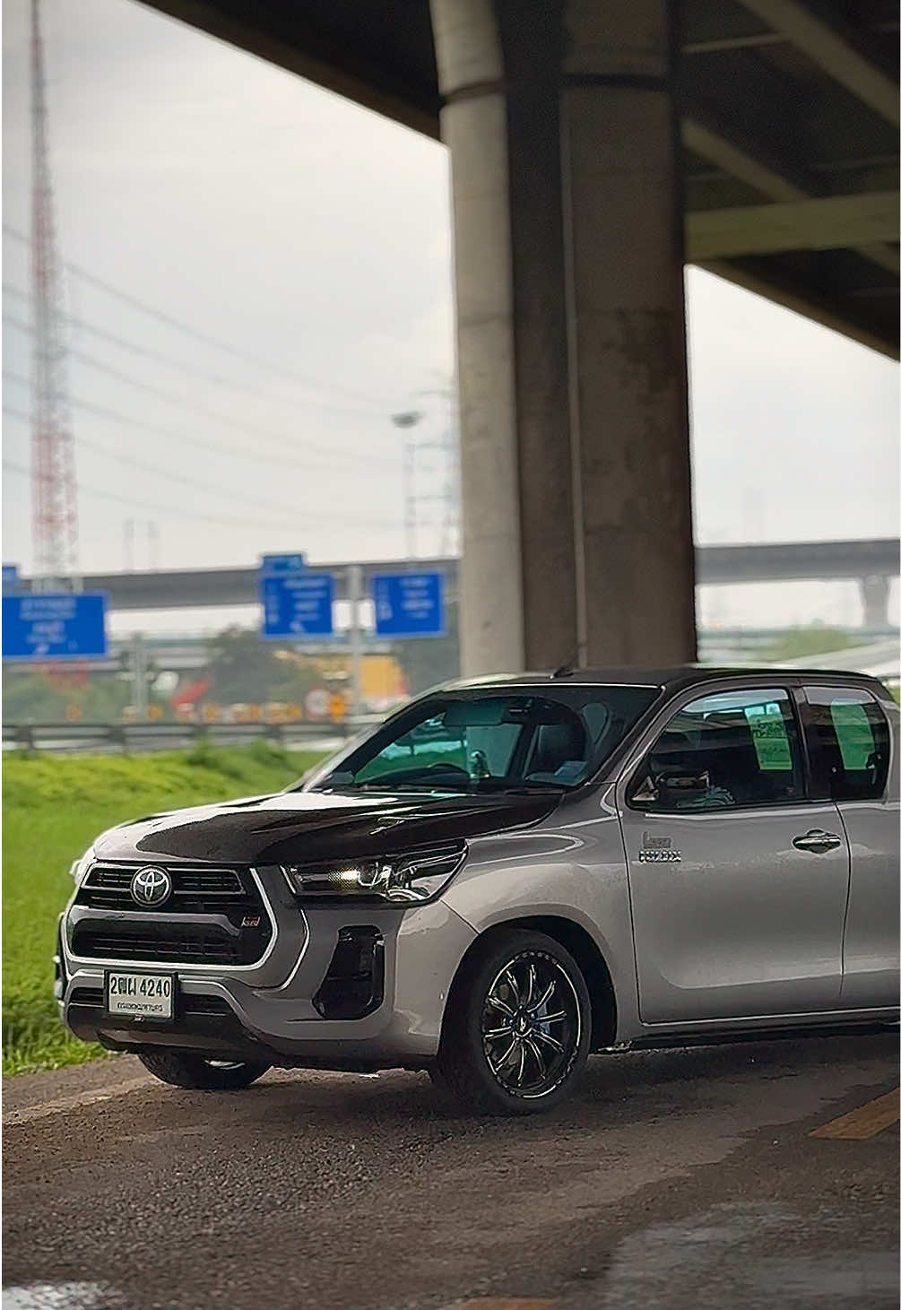 หลบฝนใต้สะพานแปป🌧️🤣 #รีโว่ซิ่ง #แก๊งค์จิ้งหรีด #ขี่เมฆ #อาร์ทการยางเกาะโพธิ์ #ตากล้องรังสิต #อยากอยู่ในสตอรี่ 