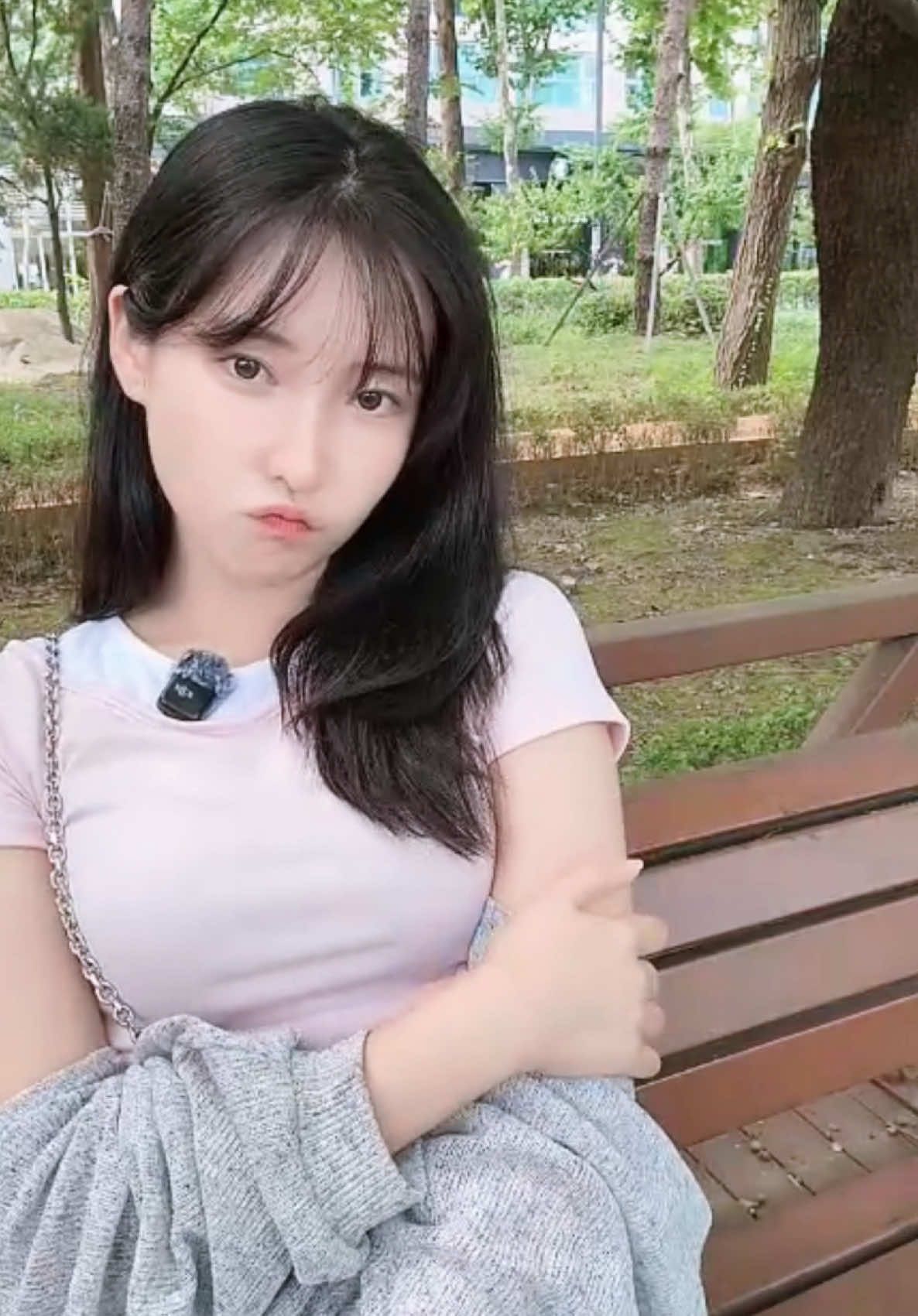 I can feel that the weather is getting cooler these days! The hot days are passing by😮‍💨 : Actually, I have a harder time  in the cold, so I don't know  what I'll show you in the winter! Everyone, be careful not to catch a cold!