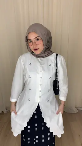 tuniknya cantik dan simple! cocok buat kondangan niyyy😍🤍 cekout di keranjang kuning yaaa #tunikkondangan #bapershop #fyp #outfitkondangan #outfitideas 