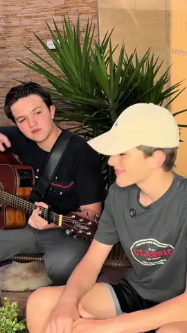 Vamos deixar a música inteira pra vocês ❤️ . A nossa praia 🏝️ de @matheusekauan  . Se gostou fala aqui pra gente! Amamos ler os comentários que vocês deixam aqui!💕 . #tiktok #viral #fyp #anossapraia #felipeemiguel 