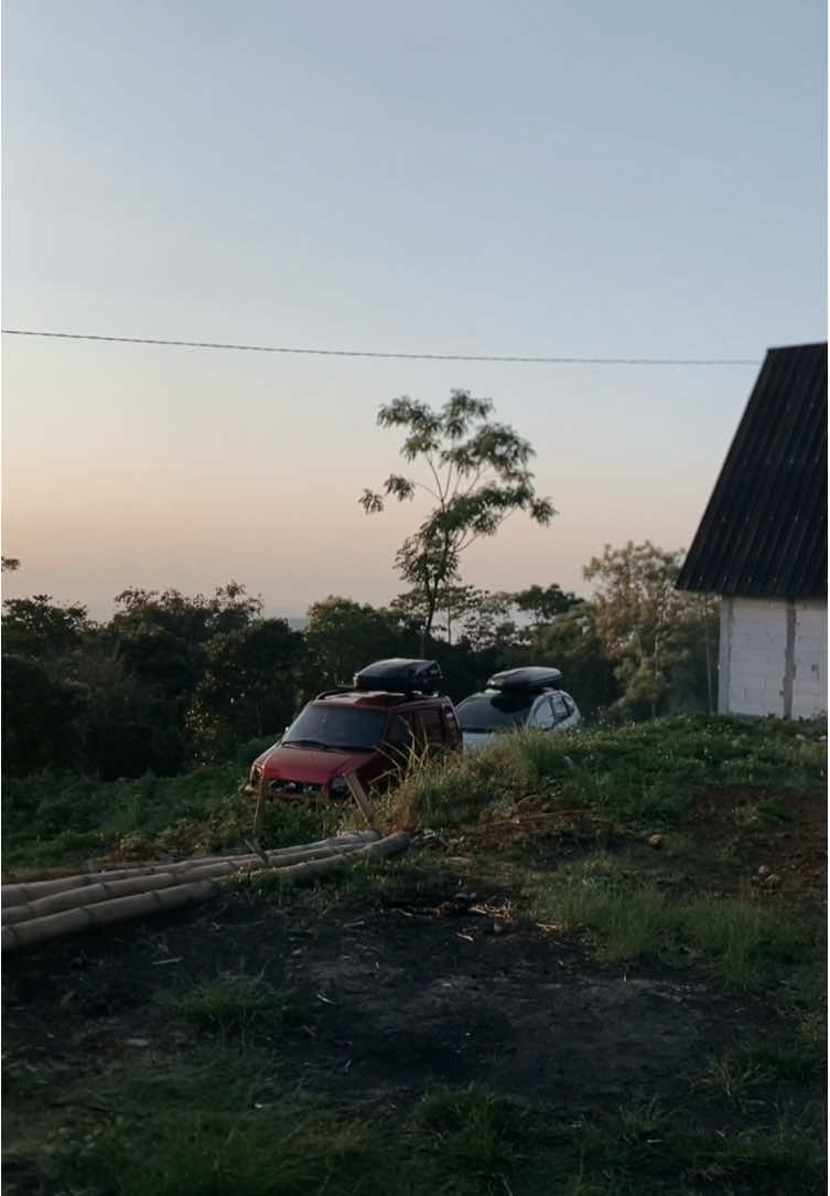 Siabang 🚗  #karimunkotak #suzukikarimun #motuba #motubaindonesia #karimunmerah #karimunkotakindonesia #mobilkeluarga #campervan 