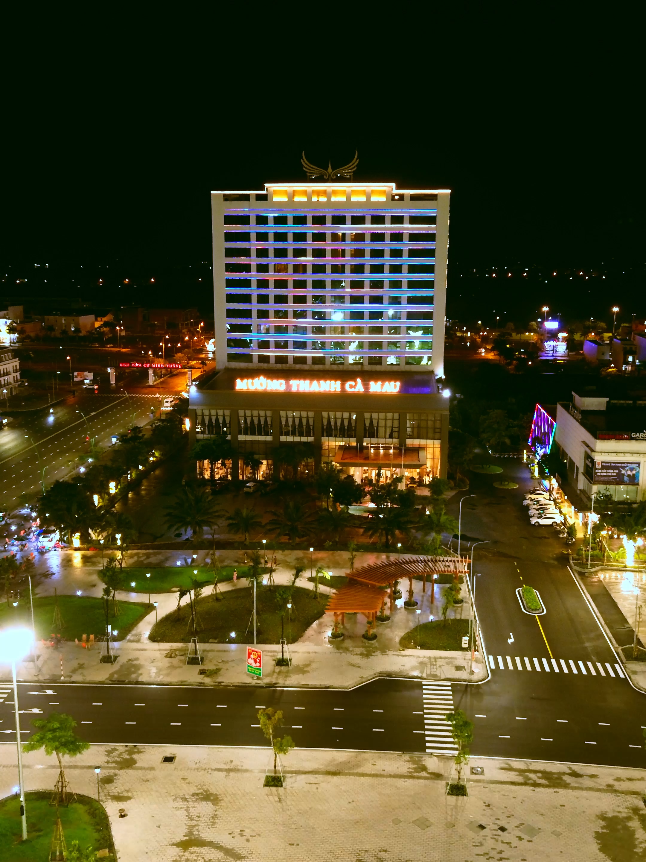 Mường Thanh Cà Mau về đêm , địa điểm không thể bỏ qua khi đến Cà Mau#phuongflycam #flycam4km