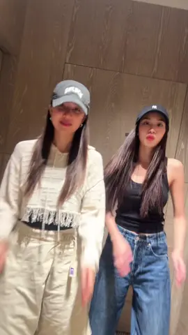 ไหนลองเต้นหน่อยซิ~ 🤣 #ConversationThailand  #Enjoyyotdr  #Junenannirin  #EnjoyJune #เอนจอยจูน