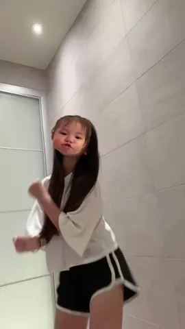 一天兩部！明天的已經拍好了！#舞蹈 #推薦 #流量 #fyp 