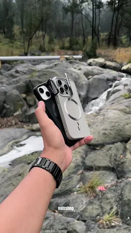 ⚡ NEW!!! Premium Case MagSafe Hybrid Steel ⚡ ✅ Desain kokoh dengan aksen steel elegan 💎 ✅ Support MagSafe – nempel kuat & stabil 🔒 ✅ Bonus FREE Ring Lens Camera Protector 📸 Kompatibel iPhone 11 • 12 • 13 • 14 • 15 Pro Max. #vaisshop #MagSafeCase #HybridSteelCase #iPhoneCase #fyp 