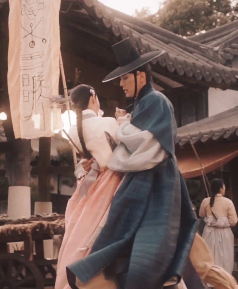 wdym this TYRANT king lets himself get on the mud just for her?!?! scp: kdscenepacks #bonappetityourmajesty #leechaemin #limyoona #kdrama #kdramaedit (bon appetit your majesty ep 6, bon appetit your majesty ep 6 preview, bon appetit your majesty edit, bon appetit your majesty kdrama)