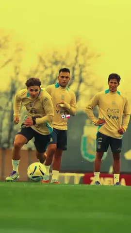 love the game  ⚽️❤️‍🩹♥️🫂🙏🏼🏟🧠🫀🔋🌍 #football #Soccer #foryoupage #fyp #bro 