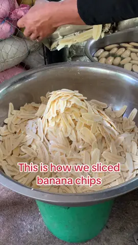 Slicing banana chips #bananachips #smallbusinessowner #chips #sababanana 