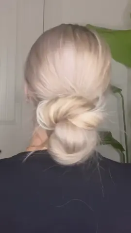 #hairideas #easyhair #updo #hairtutorial #longhairstyles 