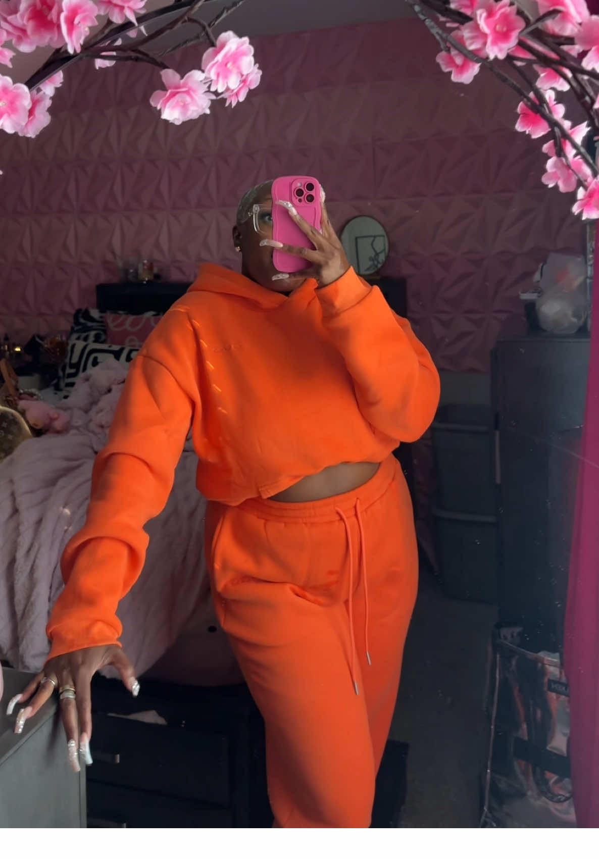 Listennnnnn…. The way I’m finna style & profile in these sets 😮‍💨✨🧡 #OOTD #fallfashion #oqq 