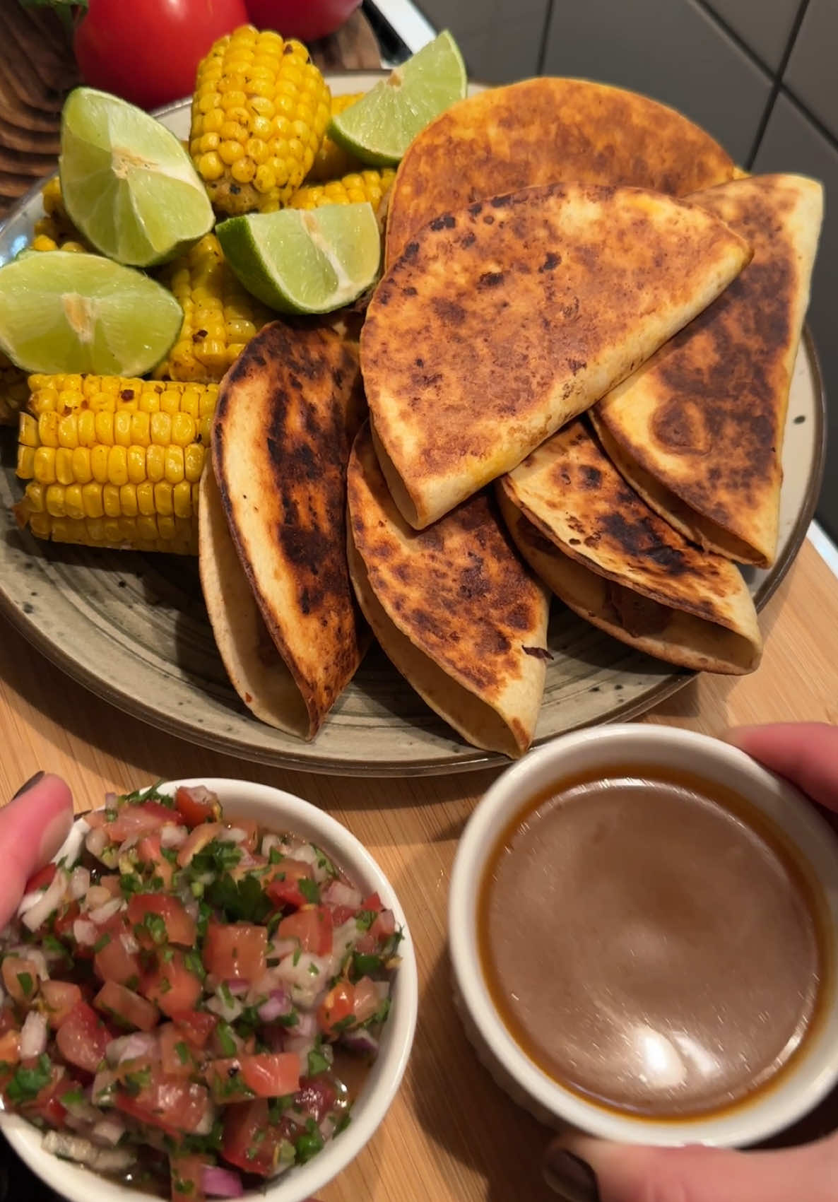 Crispy Shredded Beef Tacos🌮 Juicy, shredded beef wrapped in crisp, golden-fried tortillas🥙 All you need is: 🌮Tacos: •beef🥩 •chipotle peppers in adobo sauce 🌶️ •beef broth🍲 •water💦 •salt, black pepper, Mexican spices🇲🇽 •bay leaves, cinnamon stick, cloves🌿 🥗Pico de gallo: •tomatoes🍅 •red onions🧅 •fresh cilantro🌿 •lime juice🍋‍🟩 •vegetable oil🌻 •salt, black pepper 🧂 🌽Corn: •corn cobs🌽 •salt, black pepper, Mexican spices🇲🇽 •vegetable oil🌻 #tacos #beeftacos #birriatacos #picodegallo #cornrecipe 