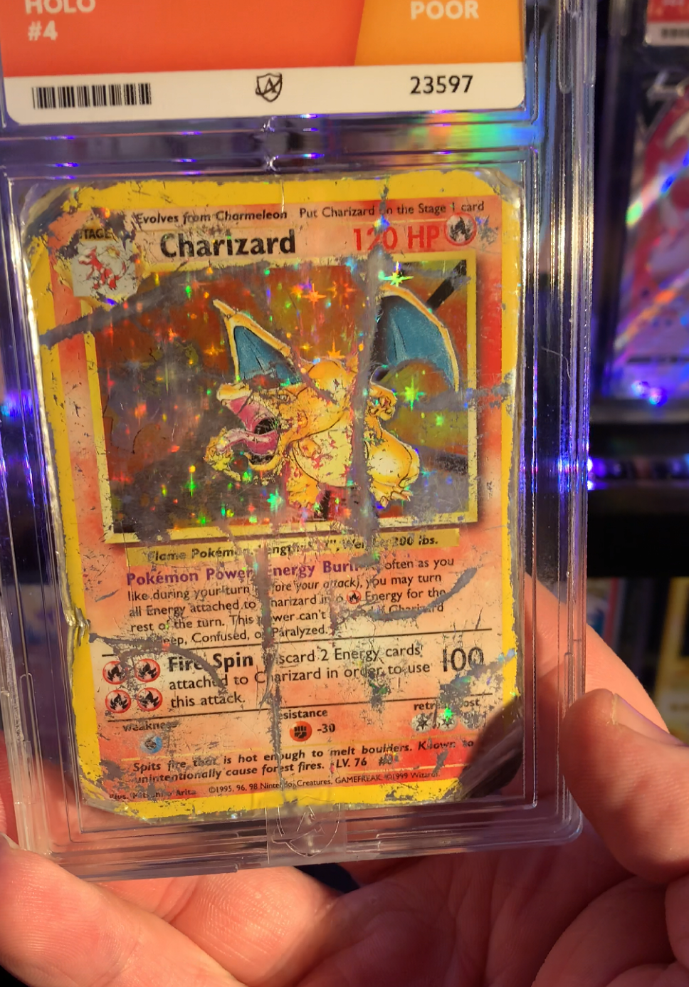 oh sweet nostalgia  #charizard #charizardcard #pokemon #pokemontiktok #pokemoncards 