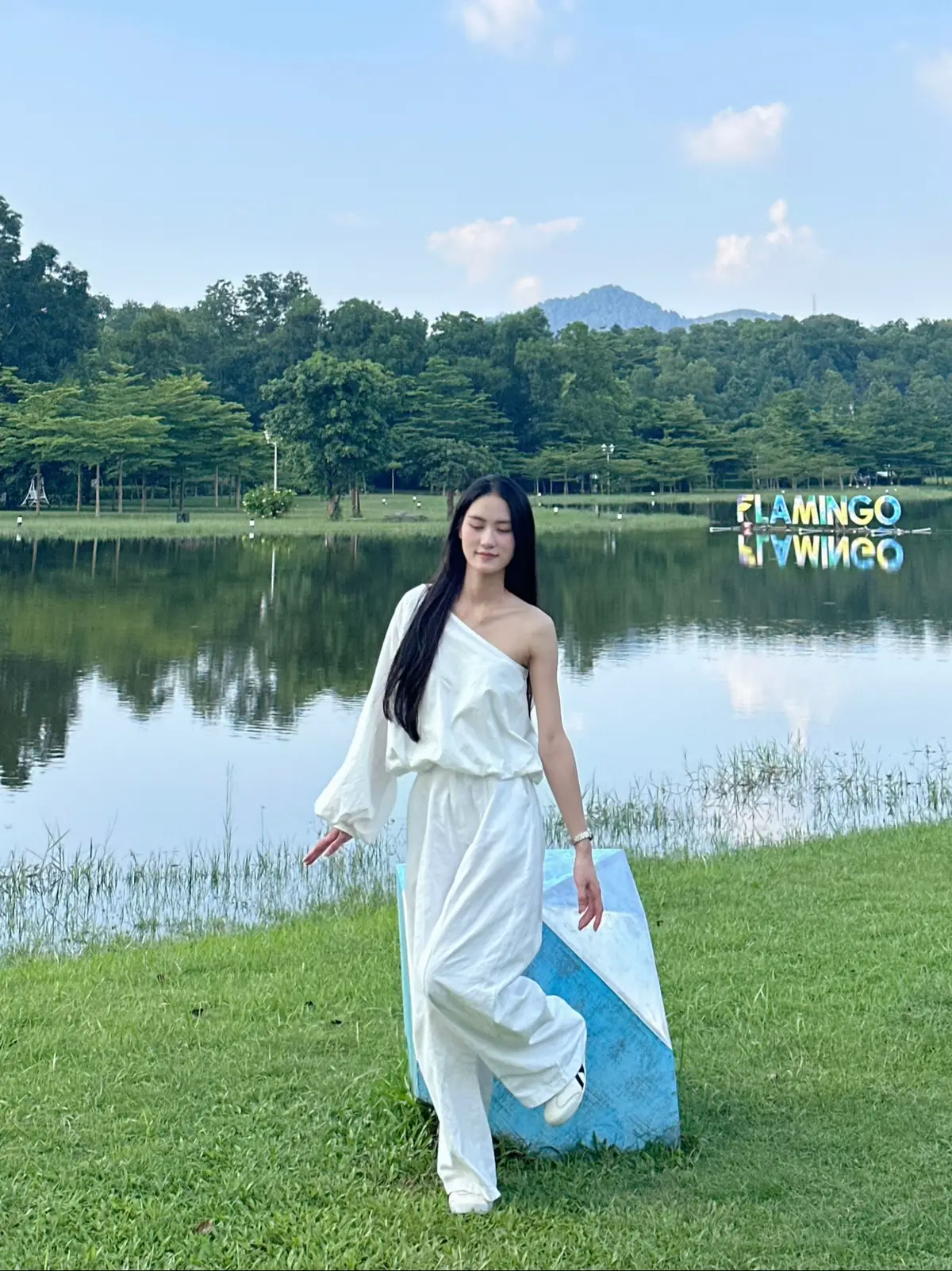 “Đặc cách của tuổi trẻ, là được phép lang thang.” #xh #dailai #flamingodailairesort 