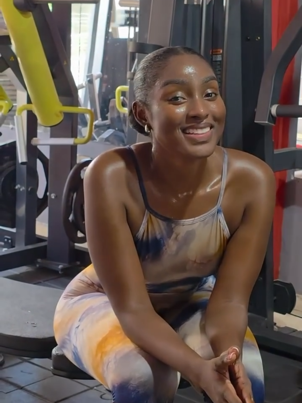 Her shy charm shines in the gym, this Ugandan queen’s radiant black beauty and glowing smile steal the spotlight! 😊💪🏿 #ShyUgandanGymGirl #BlackBeauty #PearlOfAfrica #UgandanFitness #EastAfricanGlow #ugandatiktok   #creatorsearchinsights 