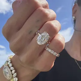 Let me see y’all’s engagement rings! 🥹 #ovalengagementring #elegant #engagementring #fyp #viral 