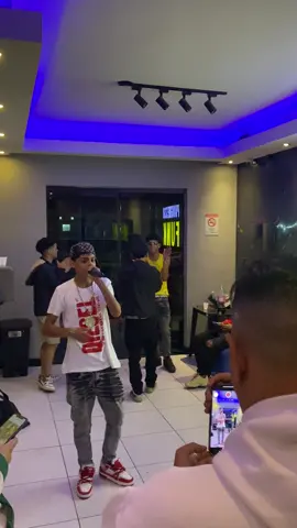 MC Collin, MC Xangai, Chaverin #funk #musica #medleyfunk #aovivo 