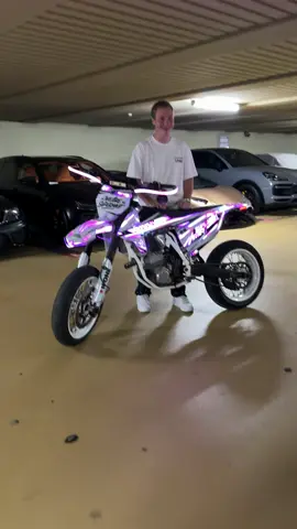 Stay away #fyp #cartok #bikelife #viralvideos 