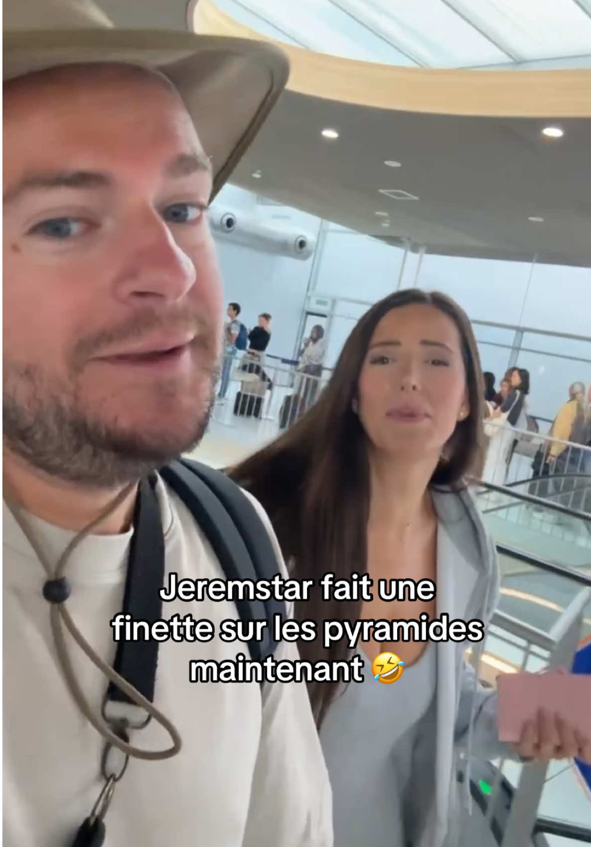 Pyramide maudite 😭🤣🤣 #jeremstarmania #jeremstar #JeremstarEmmaParis #JeremstarSafari #jeremstaravion 